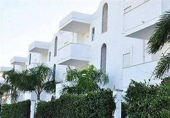 La Torre Hotel *