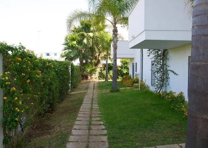 La Torre Hotel *